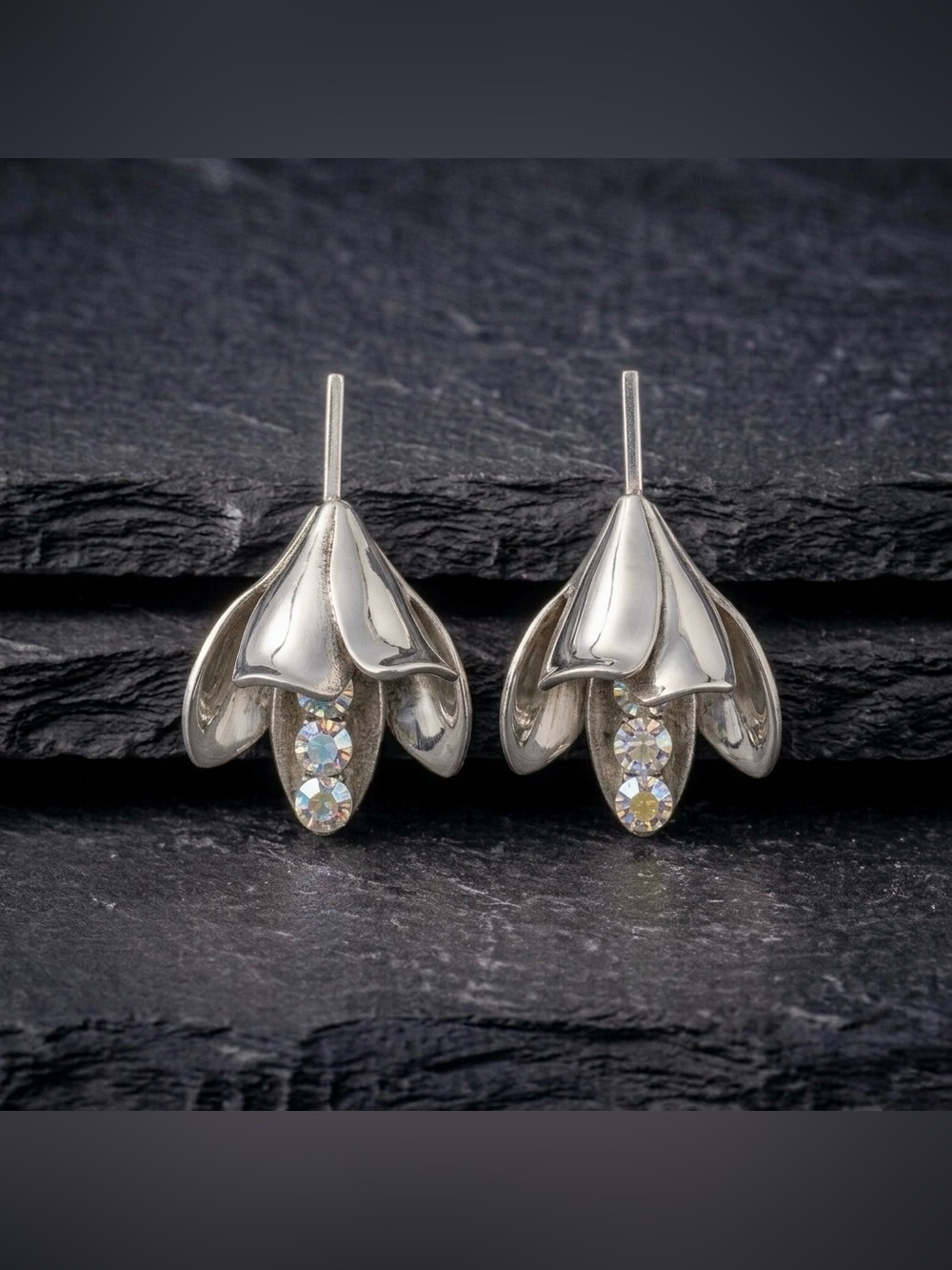 Vintage 50s Trumpet Lily Flower Aurora Borealis Silver Tone Screw Back Earrings